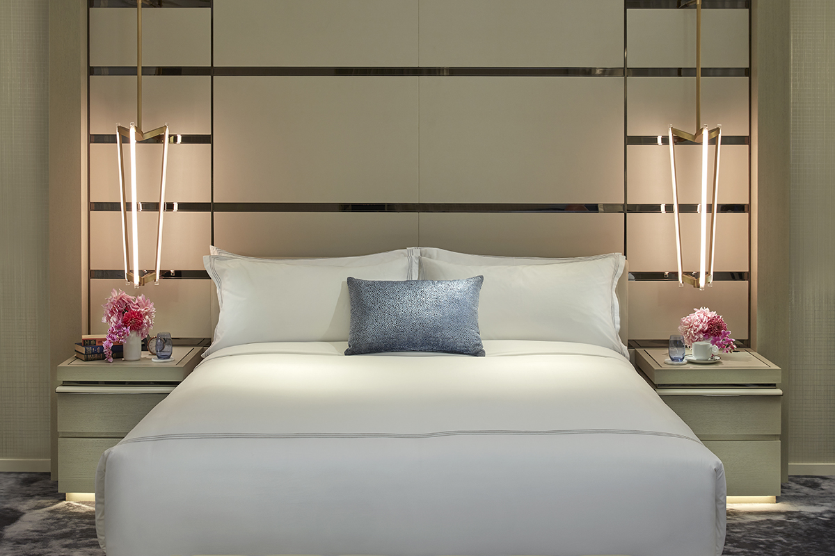 Crown towers pillows online