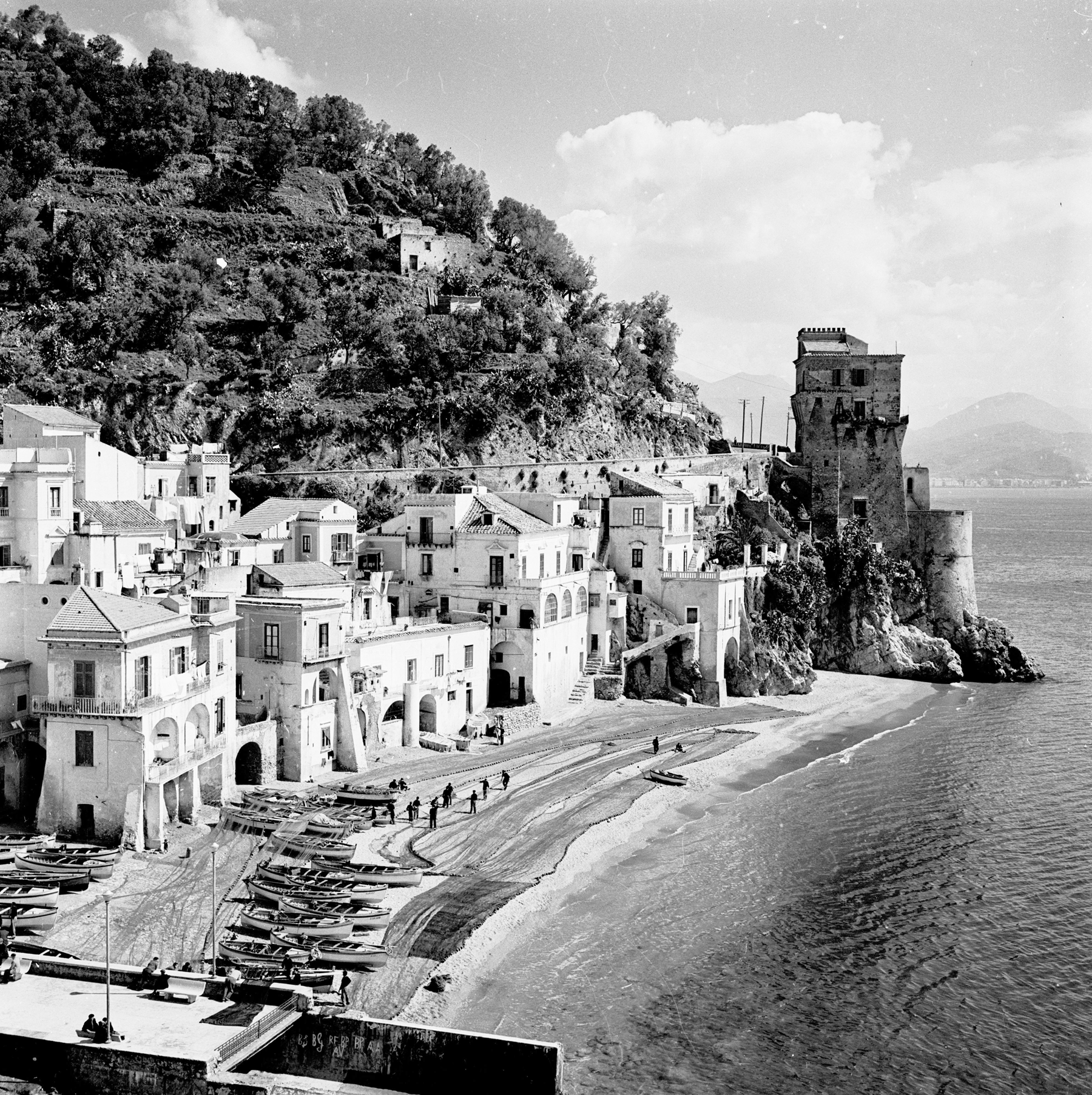 amare retro image of italian coastline
